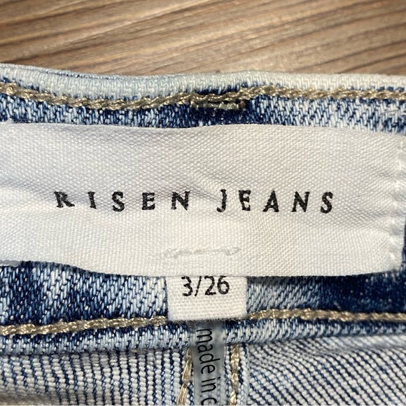 4/$16 Risen Jeans - Picture 10 of 12